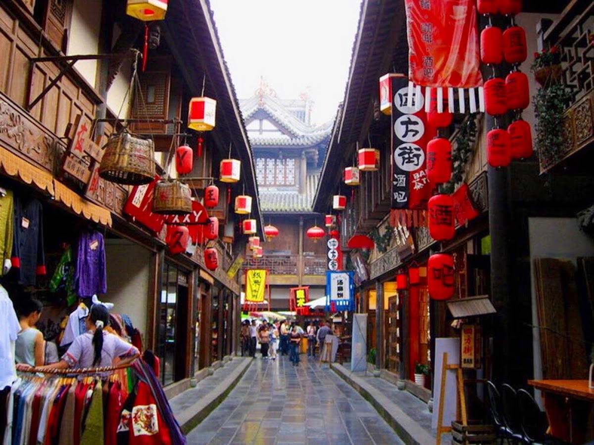دليل تشنغدو الكامل 2026: معالم، طعام، نصائح سفر